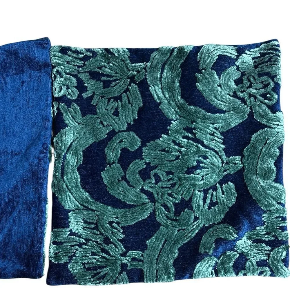 Pottery barn blue green velvet pillow shams decorative 22”x22” swirl